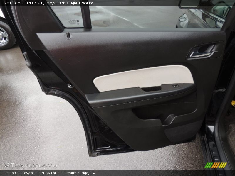 Onyx Black / Light Titanium 2011 GMC Terrain SLE