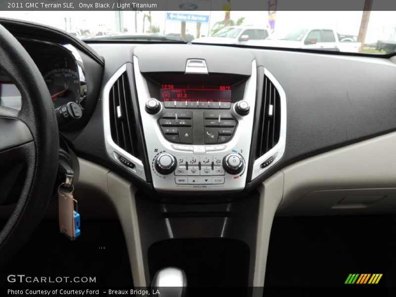 Onyx Black / Light Titanium 2011 GMC Terrain SLE
