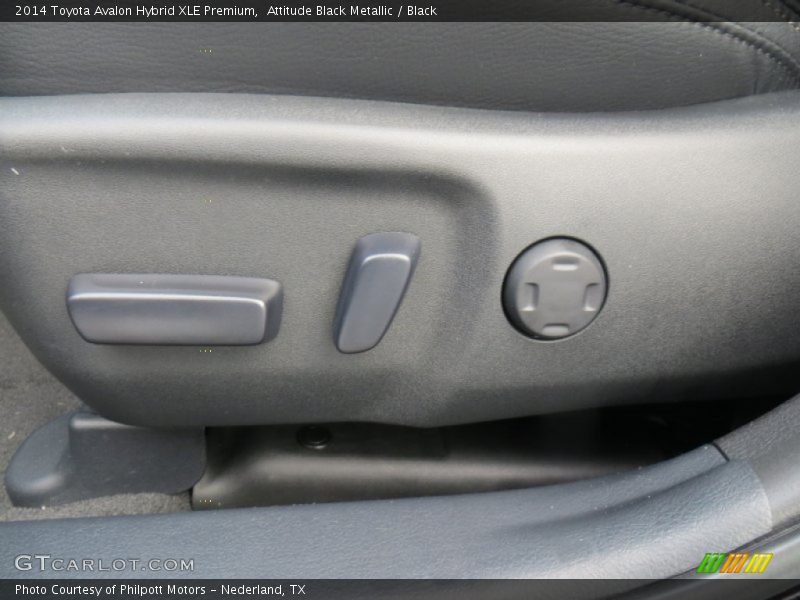 Controls of 2014 Avalon Hybrid XLE Premium