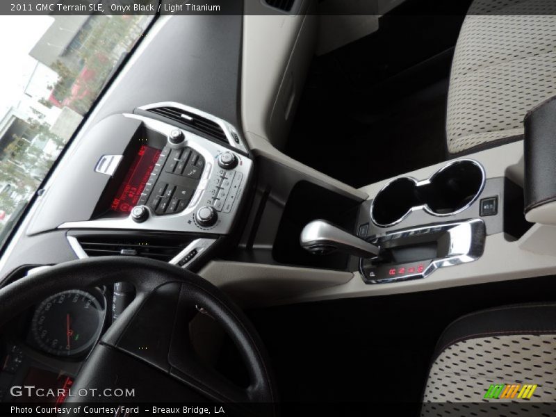 Onyx Black / Light Titanium 2011 GMC Terrain SLE