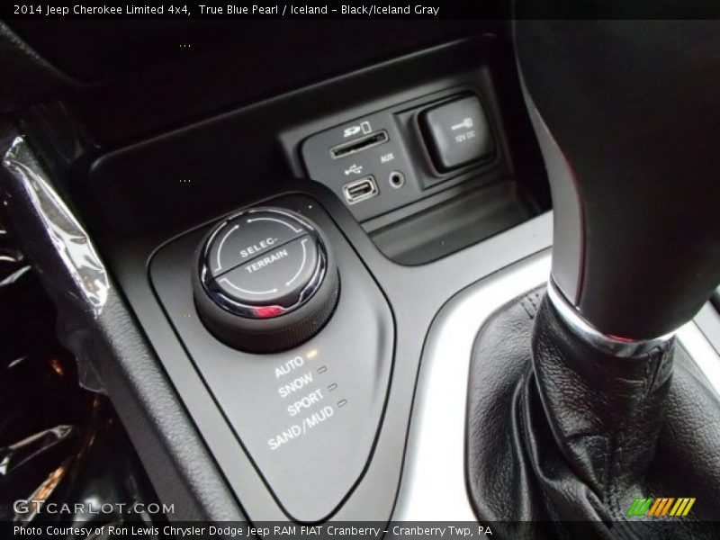 Controls of 2014 Cherokee Limited 4x4
