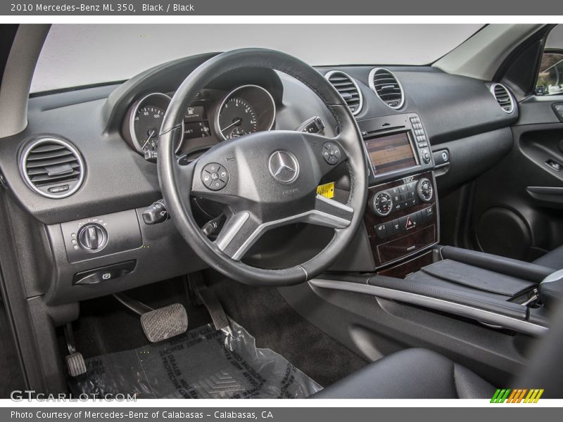 Dashboard of 2010 ML 350