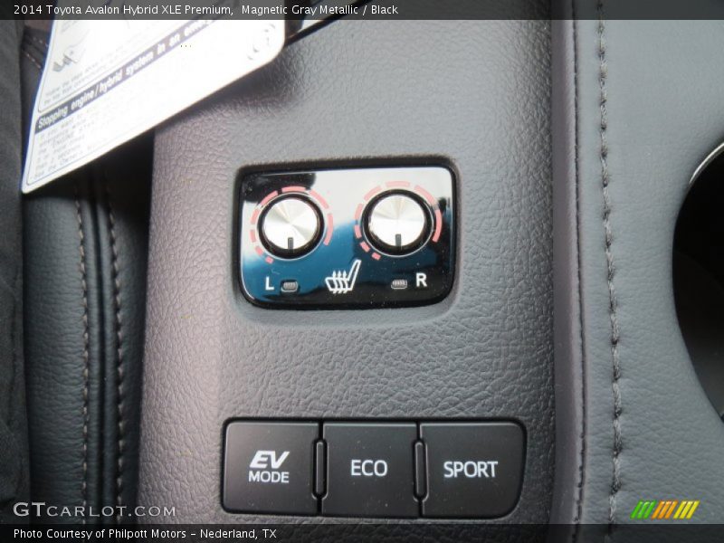 Controls of 2014 Avalon Hybrid XLE Premium