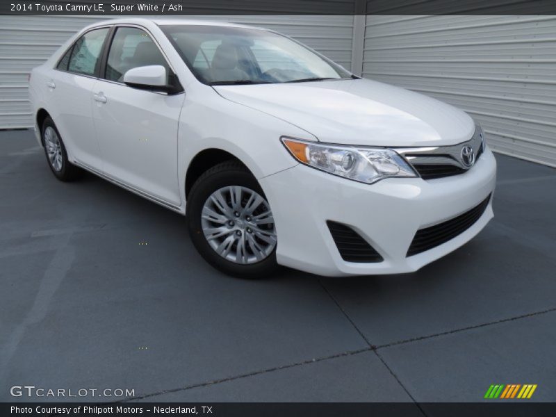 Super White / Ash 2014 Toyota Camry LE