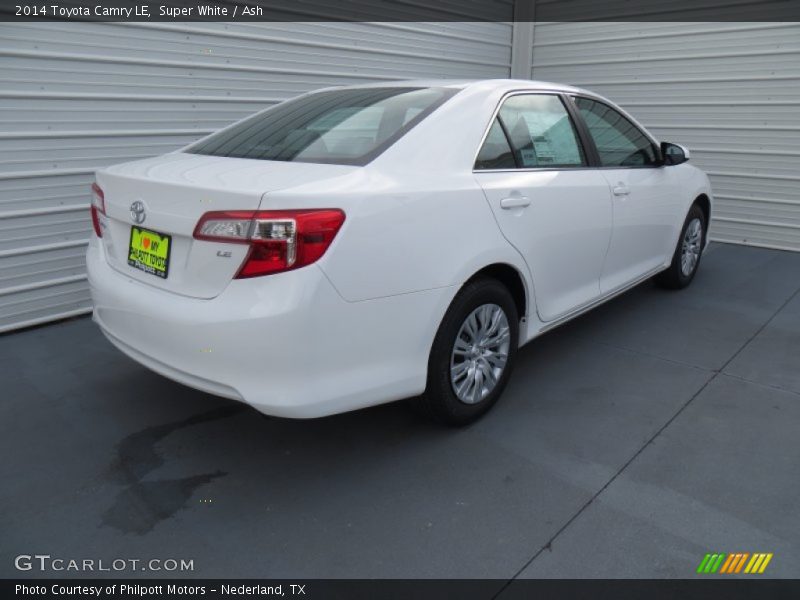 Super White / Ash 2014 Toyota Camry LE