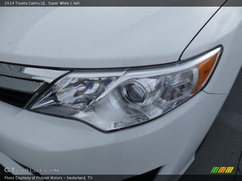 Super White / Ash 2014 Toyota Camry LE
