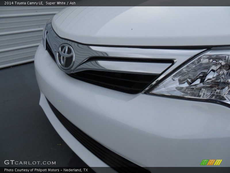 Super White / Ash 2014 Toyota Camry LE