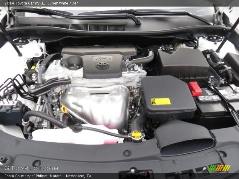 Super White / Ash 2014 Toyota Camry LE