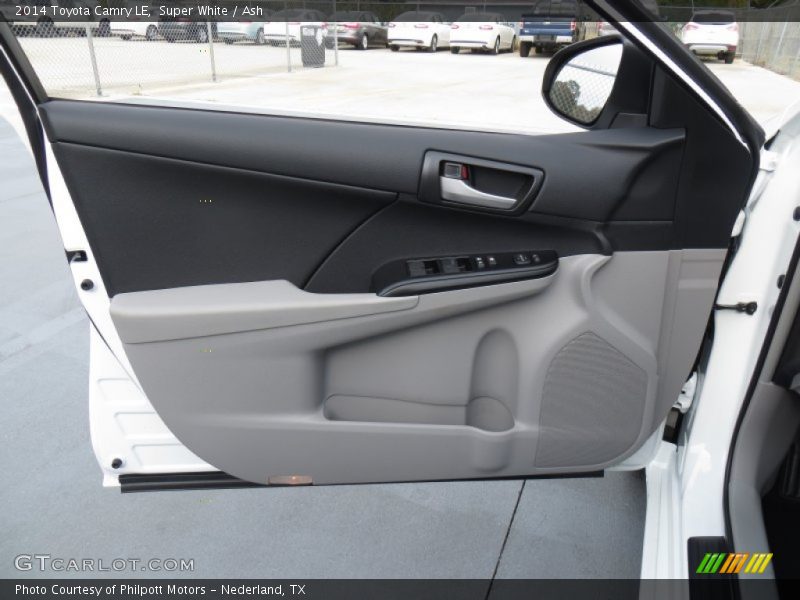 Super White / Ash 2014 Toyota Camry LE