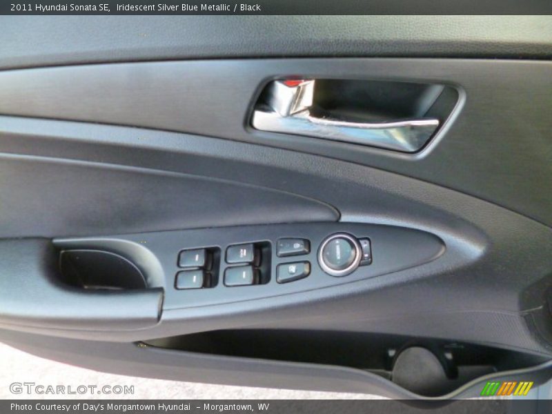 Iridescent Silver Blue Metallic / Black 2011 Hyundai Sonata SE