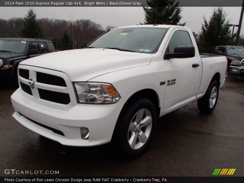 Front 3/4 View of 2014 1500 Express Regular Cab 4x4
