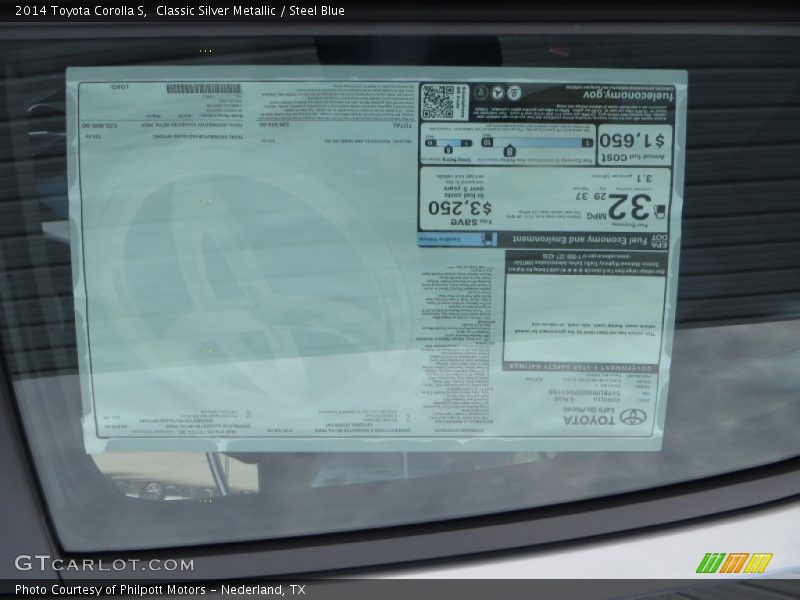 Classic Silver Metallic / Steel Blue 2014 Toyota Corolla S