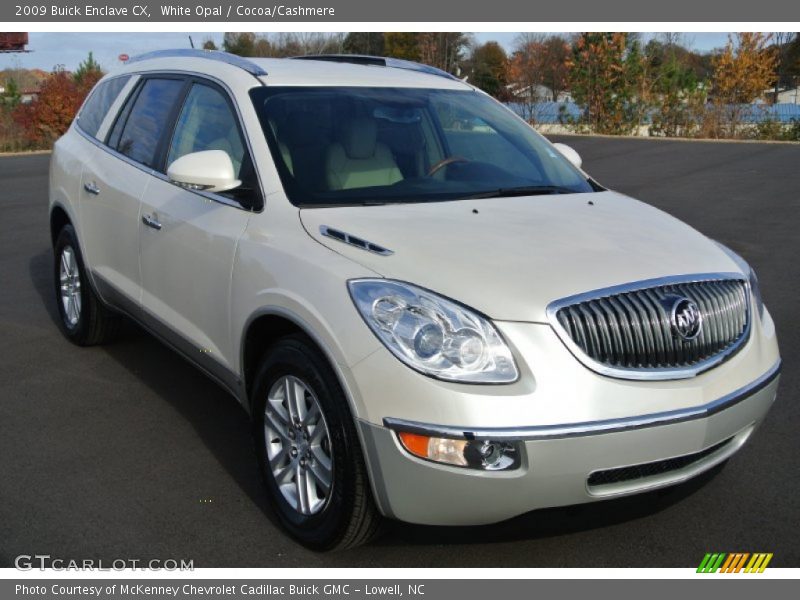 Front 3/4 View of 2009 Enclave CX