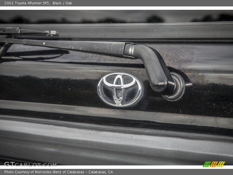 Black / Oak 2001 Toyota 4Runner SR5