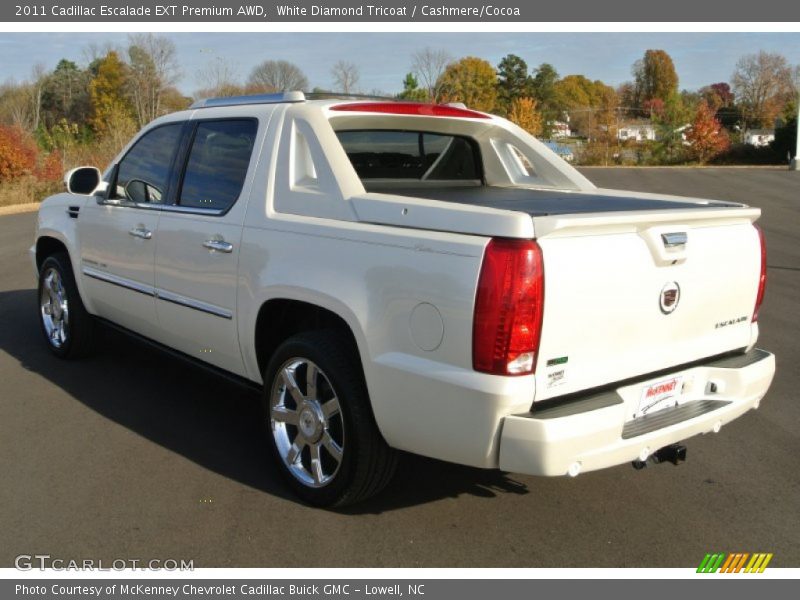 White Diamond Tricoat / Cashmere/Cocoa 2011 Cadillac Escalade EXT Premium AWD