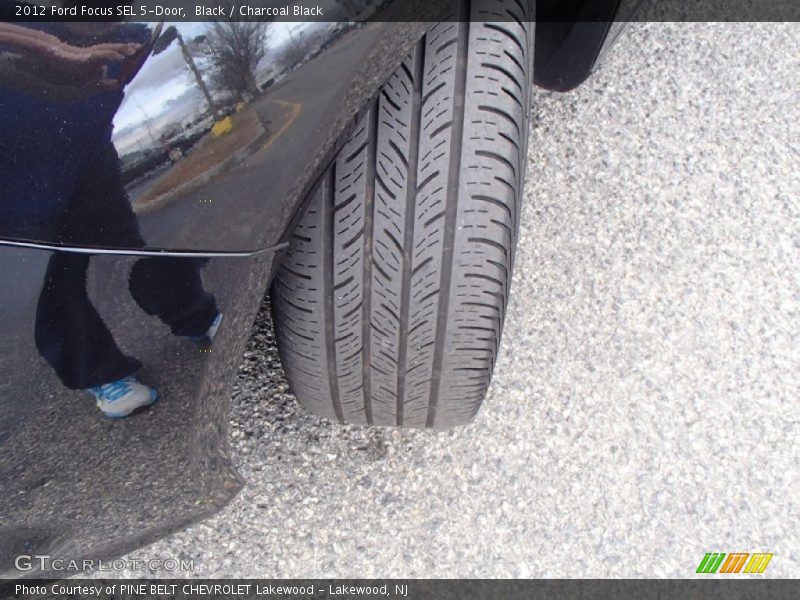 Black / Charcoal Black 2012 Ford Focus SEL 5-Door