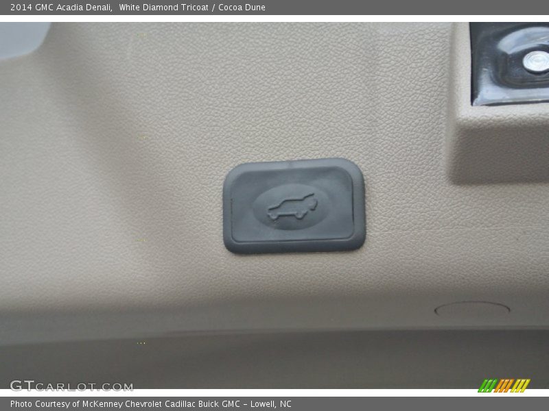 White Diamond Tricoat / Cocoa Dune 2014 GMC Acadia Denali
