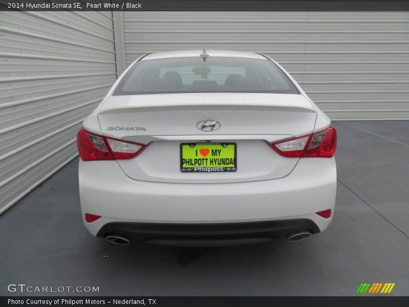 Pearl White / Black 2014 Hyundai Sonata SE