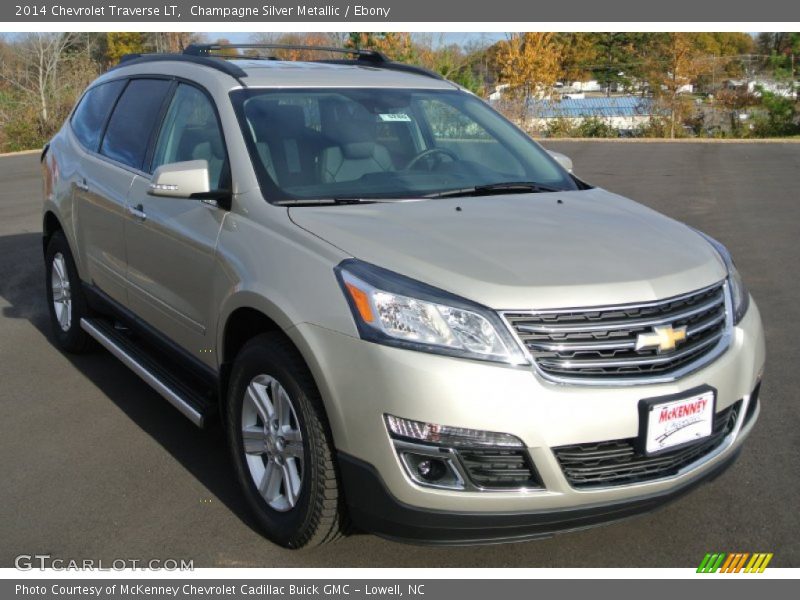 Champagne Silver Metallic / Ebony 2014 Chevrolet Traverse LT