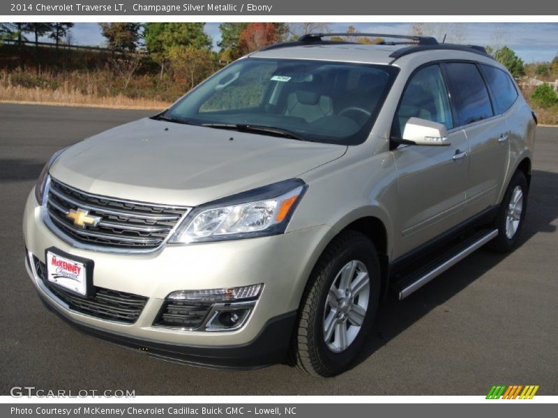 Champagne Silver Metallic / Ebony 2014 Chevrolet Traverse LT
