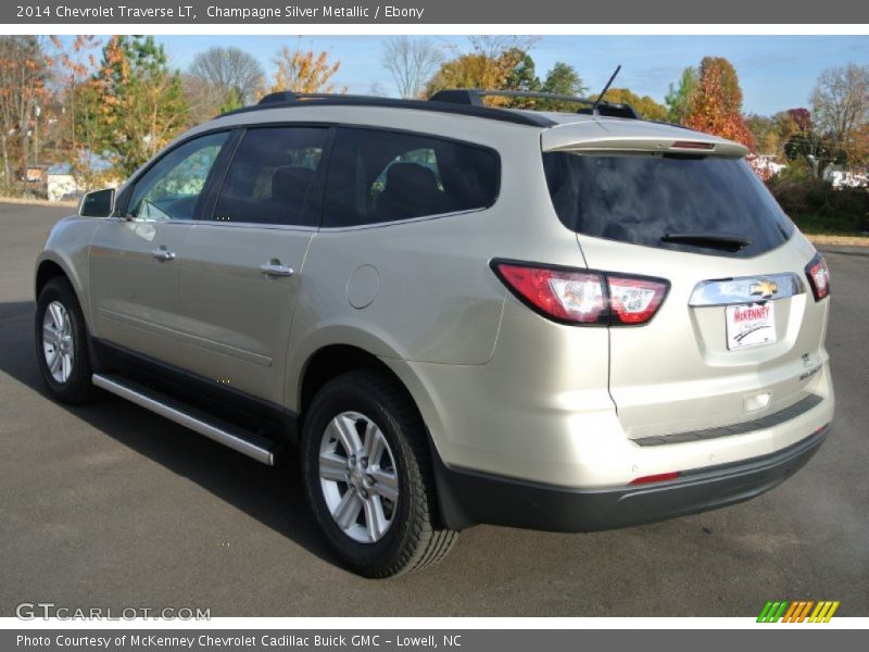Champagne Silver Metallic / Ebony 2014 Chevrolet Traverse LT