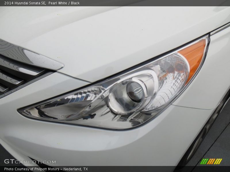 Pearl White / Black 2014 Hyundai Sonata SE