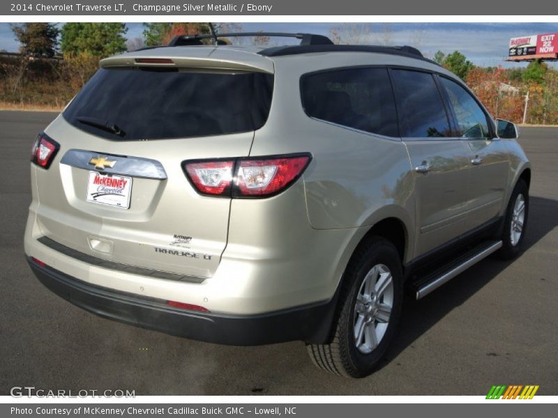 Champagne Silver Metallic / Ebony 2014 Chevrolet Traverse LT