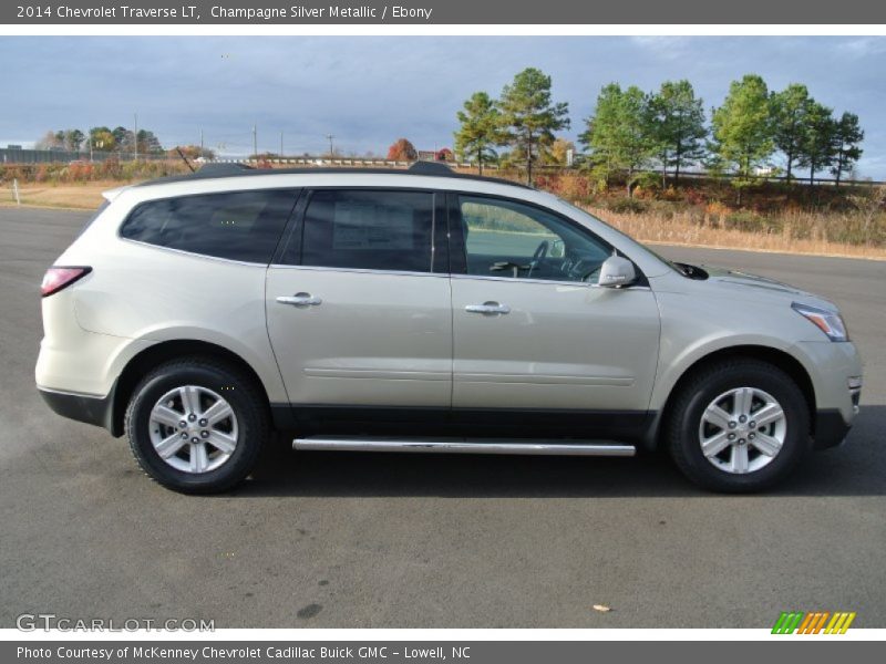 Champagne Silver Metallic / Ebony 2014 Chevrolet Traverse LT