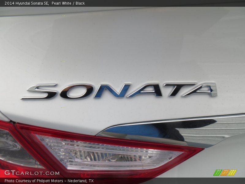 Pearl White / Black 2014 Hyundai Sonata SE