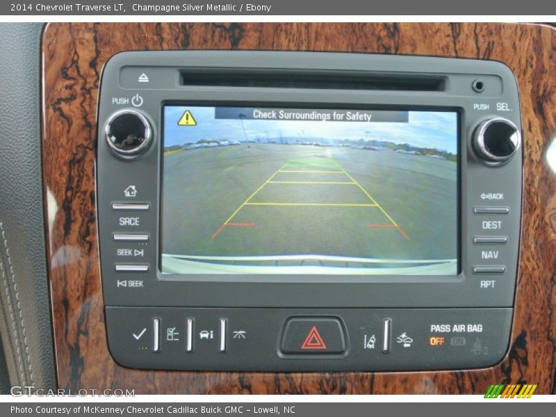 Champagne Silver Metallic / Ebony 2014 Chevrolet Traverse LT
