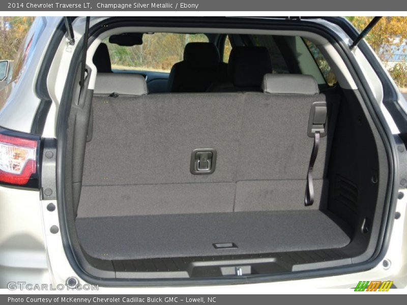 Champagne Silver Metallic / Ebony 2014 Chevrolet Traverse LT