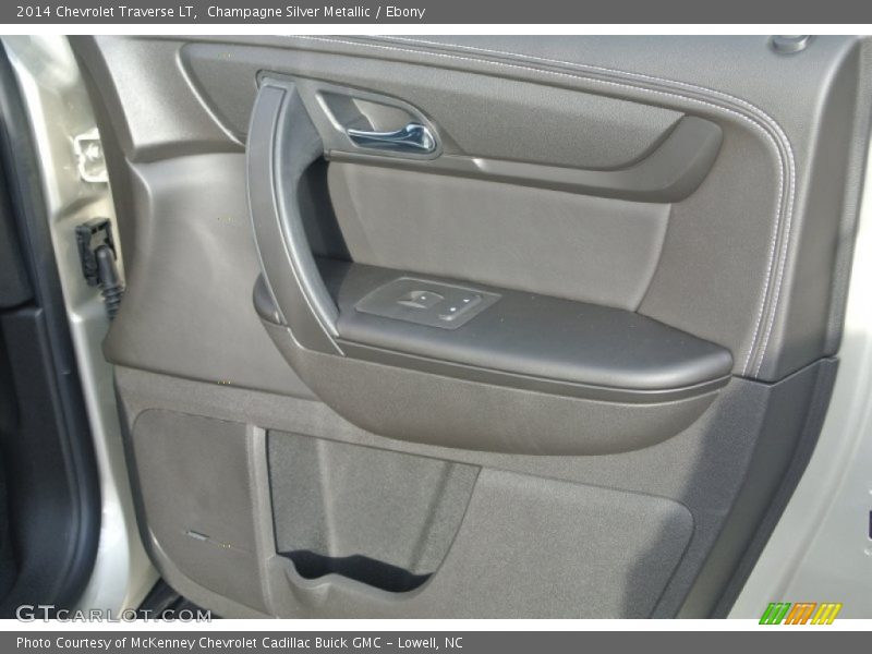 Champagne Silver Metallic / Ebony 2014 Chevrolet Traverse LT