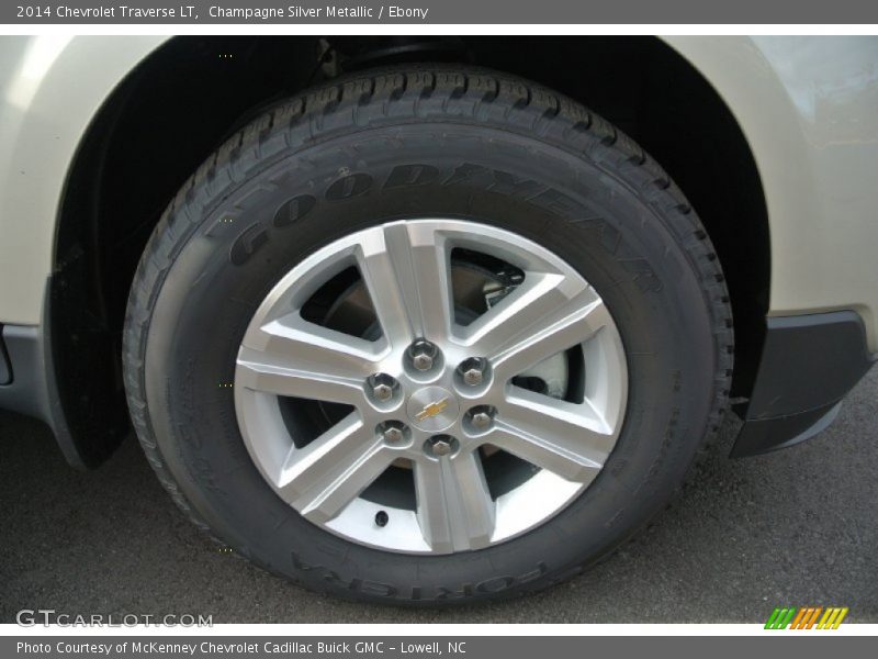 Champagne Silver Metallic / Ebony 2014 Chevrolet Traverse LT