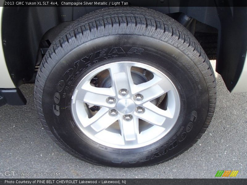 Champagne Silver Metallic / Light Tan 2013 GMC Yukon XL SLT 4x4