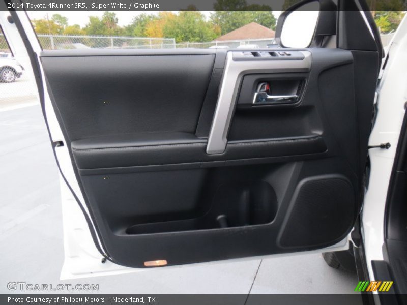 Super White / Graphite 2014 Toyota 4Runner SR5