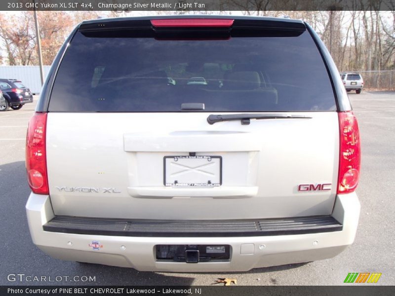 Champagne Silver Metallic / Light Tan 2013 GMC Yukon XL SLT 4x4