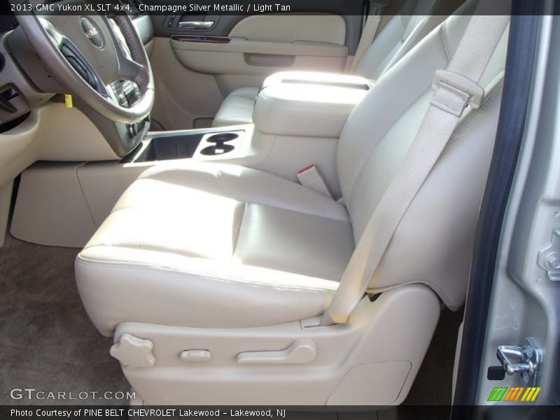 Champagne Silver Metallic / Light Tan 2013 GMC Yukon XL SLT 4x4