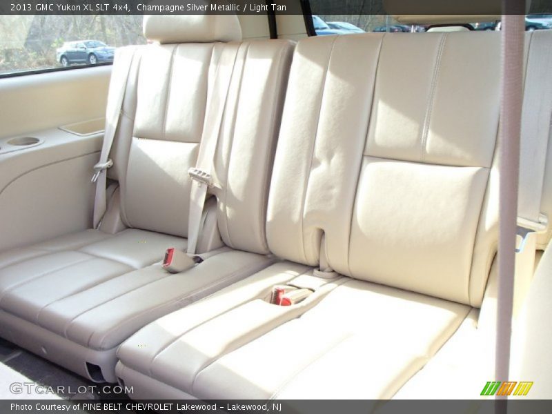 Champagne Silver Metallic / Light Tan 2013 GMC Yukon XL SLT 4x4