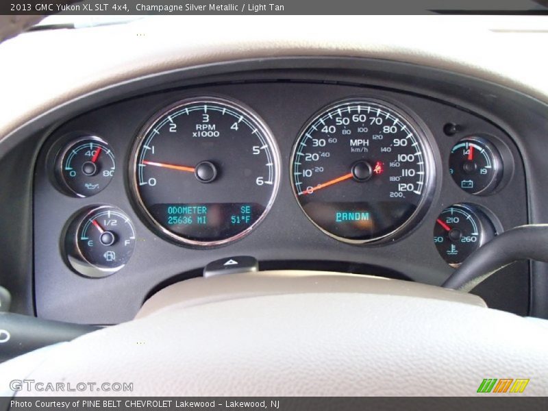 Champagne Silver Metallic / Light Tan 2013 GMC Yukon XL SLT 4x4