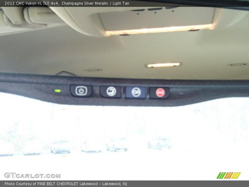 Champagne Silver Metallic / Light Tan 2013 GMC Yukon XL SLT 4x4