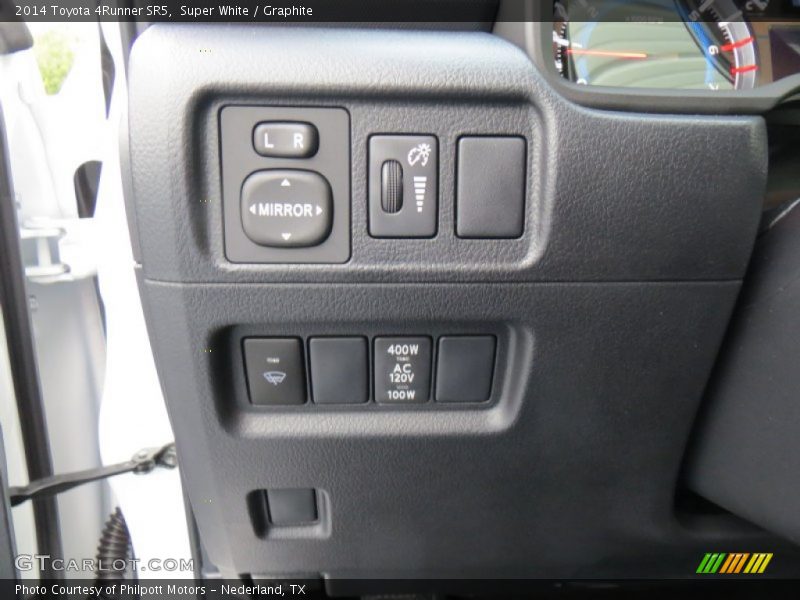 Super White / Graphite 2014 Toyota 4Runner SR5