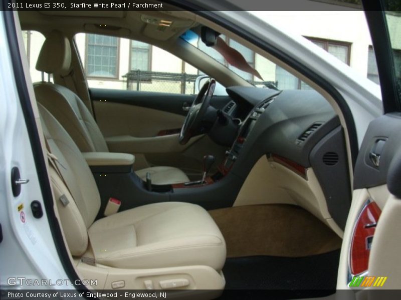 Starfire White Pearl / Parchment 2011 Lexus ES 350