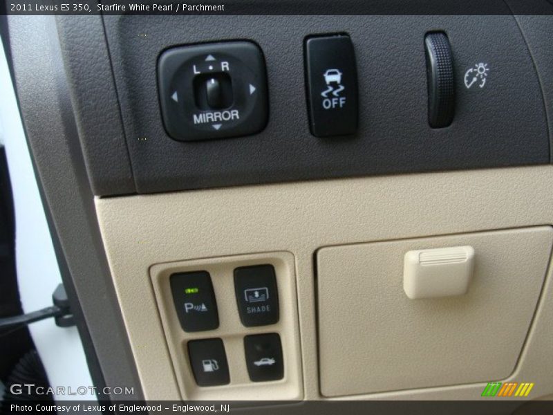 Starfire White Pearl / Parchment 2011 Lexus ES 350