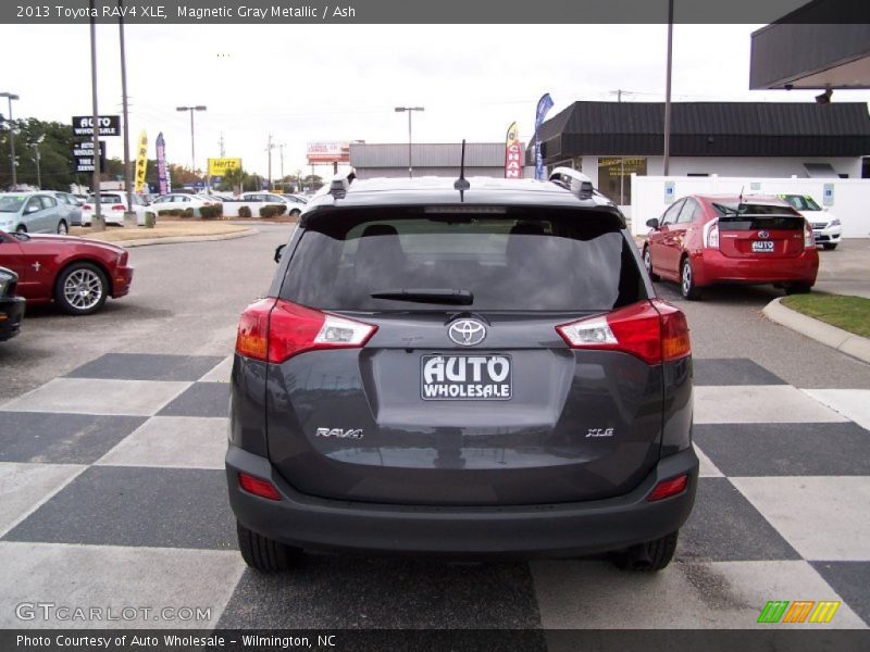 Magnetic Gray Metallic / Ash 2013 Toyota RAV4 XLE