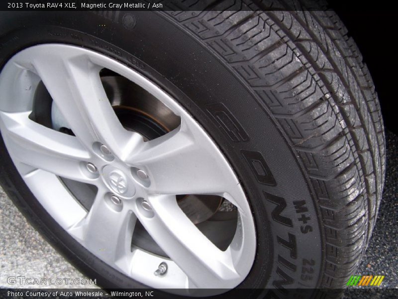 Magnetic Gray Metallic / Ash 2013 Toyota RAV4 XLE