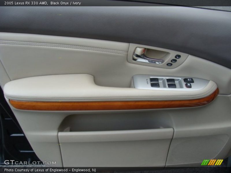 Black Onyx / Ivory 2005 Lexus RX 330 AWD