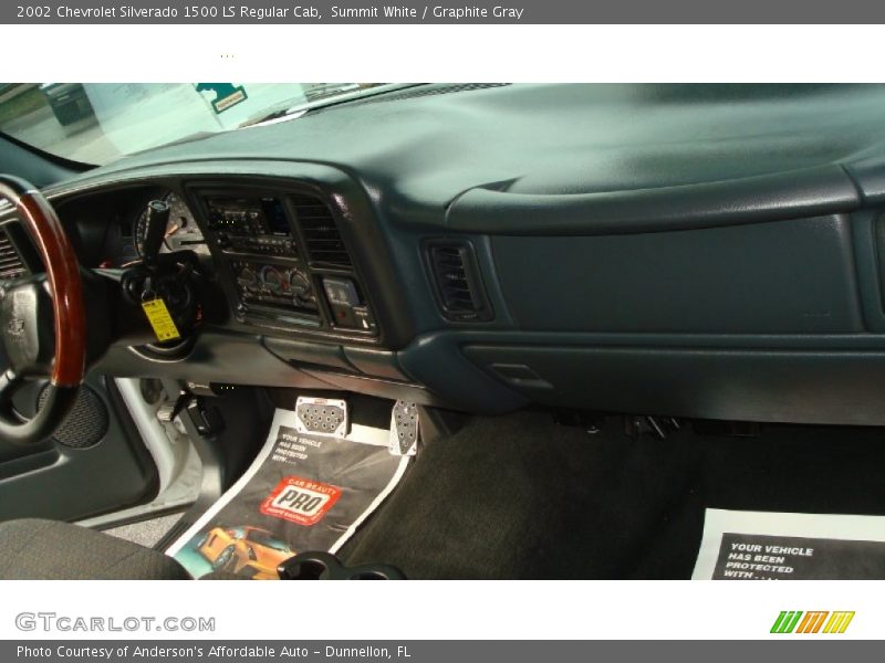 Summit White / Graphite Gray 2002 Chevrolet Silverado 1500 LS Regular Cab