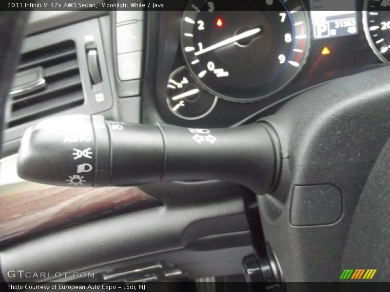 Moonlight White / Java 2011 Infiniti M 37x AWD Sedan