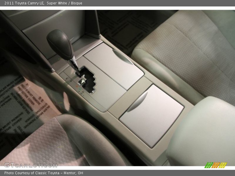 Super White / Bisque 2011 Toyota Camry LE