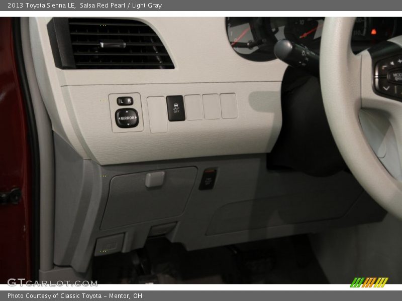 Salsa Red Pearl / Light Gray 2013 Toyota Sienna LE